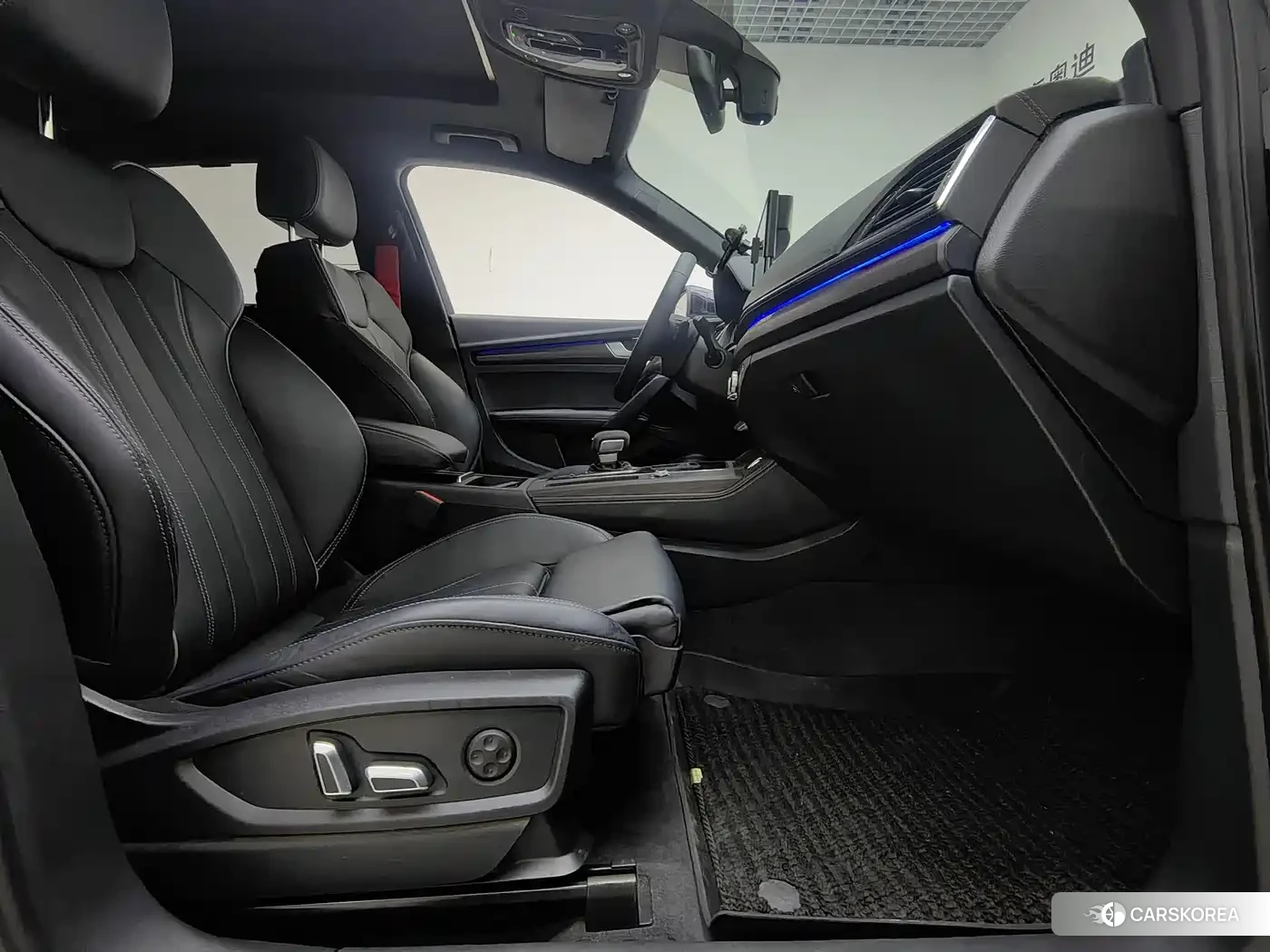 Audi Q5L id 4589308 из Китая 16