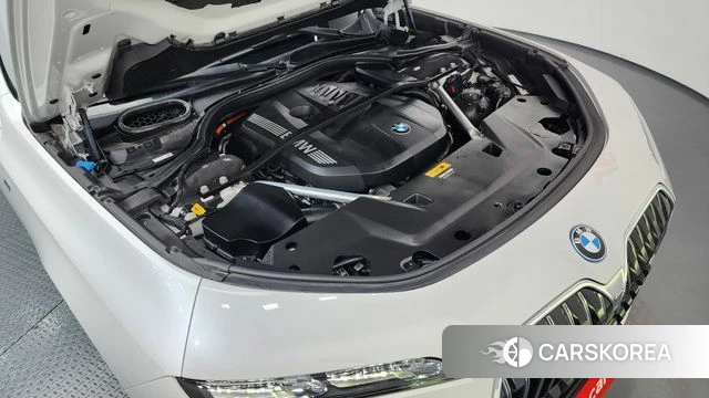 BMW 7 Series (G70) id 3841815 из Кореи 16