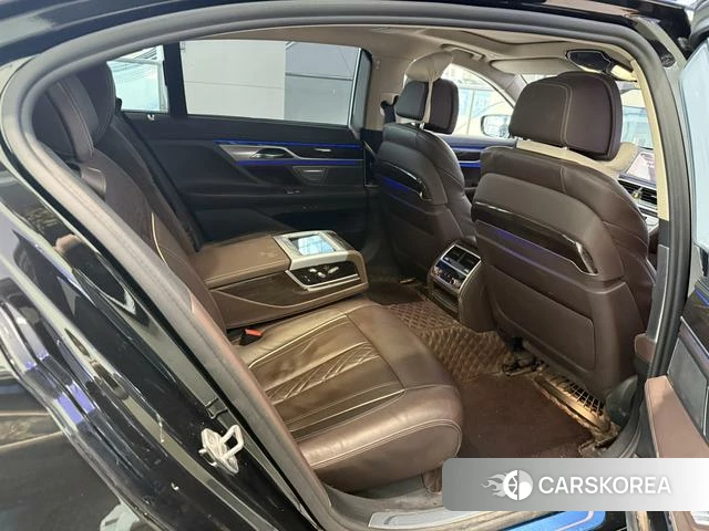 BMW 7 series 2022 Черный из Китая, фото 6