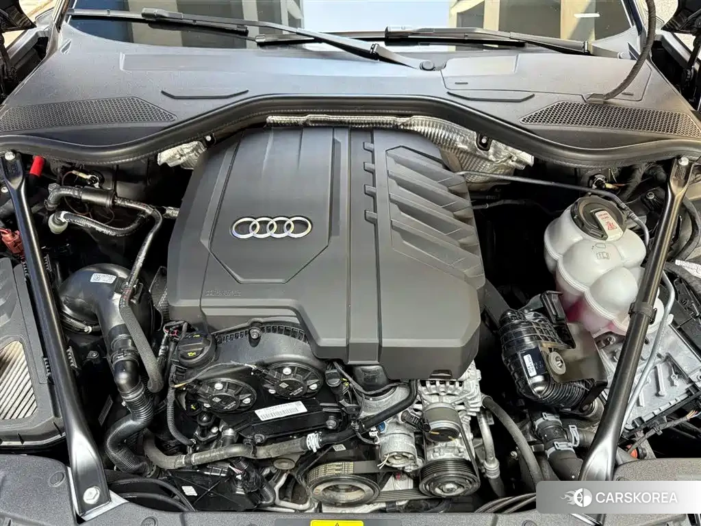 Audi A8 id 4607018 из Китая 12