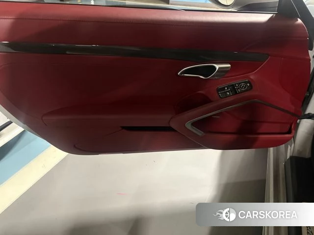 Porsche 718 Boxster 2021 Белый из Кореи, фото 6