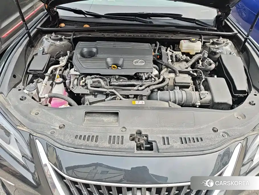 Lexus ES id 4600608 из Китая 12
