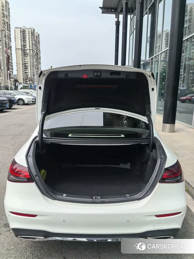 Mercedes-Benz E-class id 4264852 из Китая 15