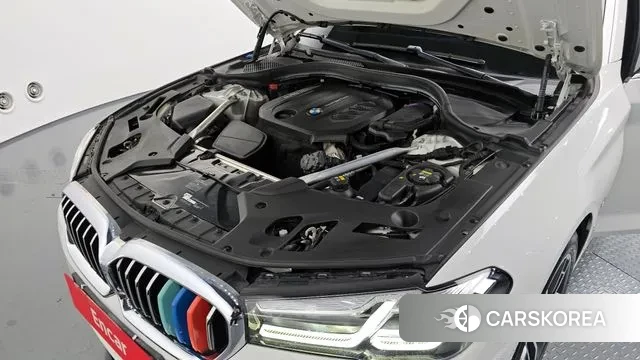 BMW 5 Series (G30) id 3356041 из Кореи 16