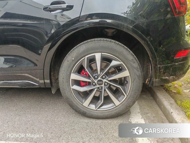 Audi Q5L id 4258529 из Китая 7