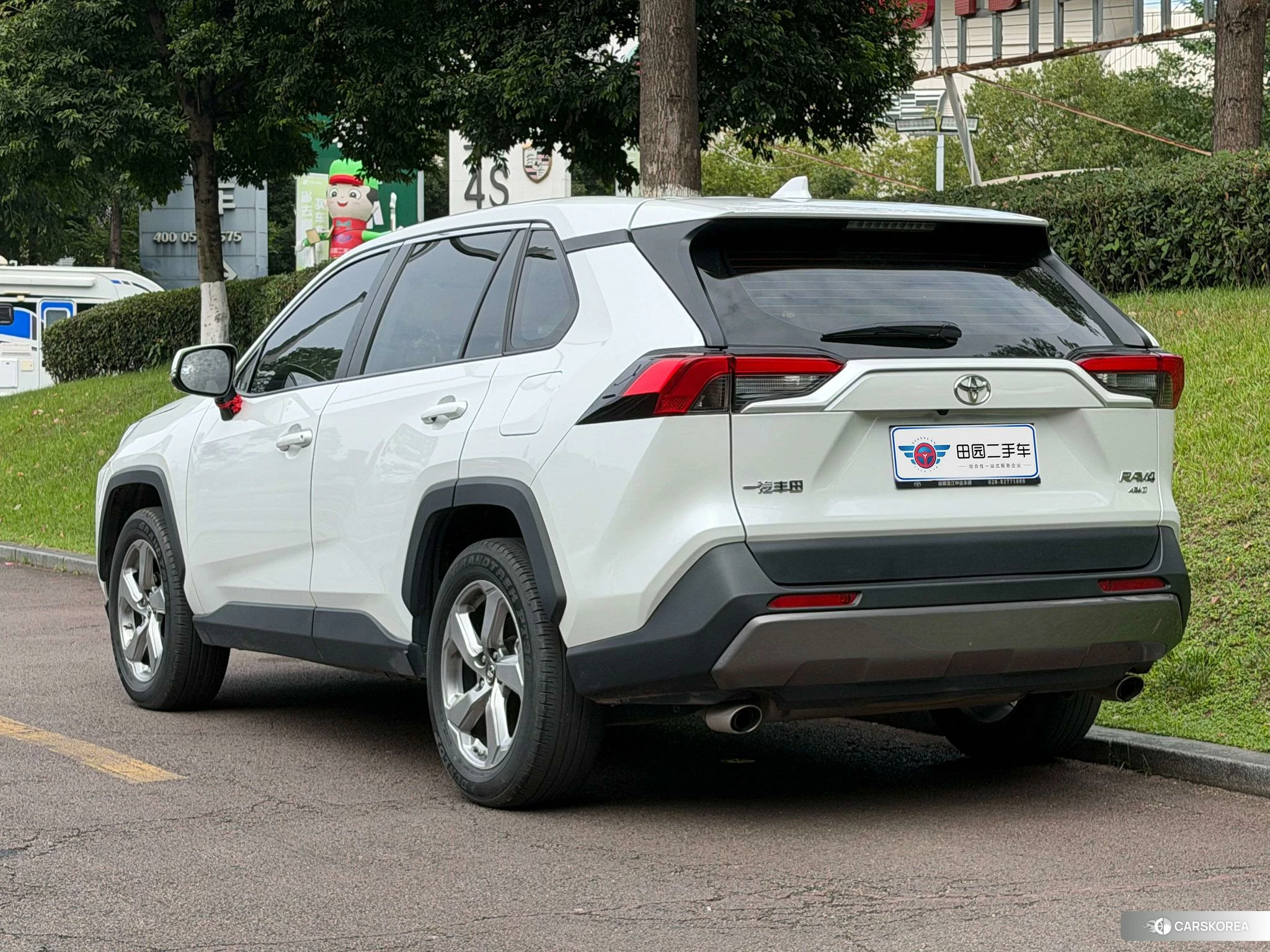 Toyota RAV4 id 4513781 из Китая 9
