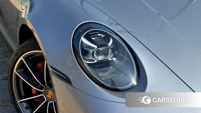 Porsche 911(992) id 3698176 из Кореи 16