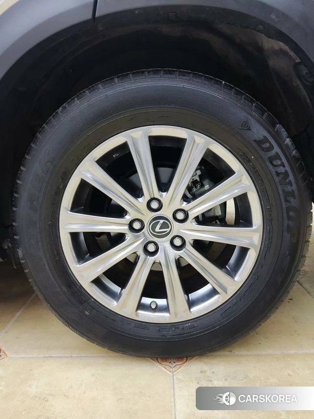 Lexus NX id 4298360 из Китая 17