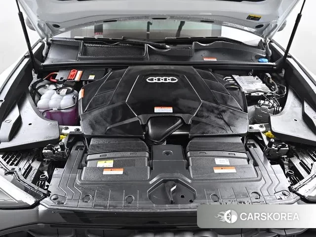 Audi Q8 (4M) id 3212021 из Кореи 16