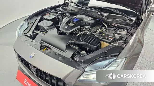 Maserati Quattroporte id 3449548 из Кореи 16