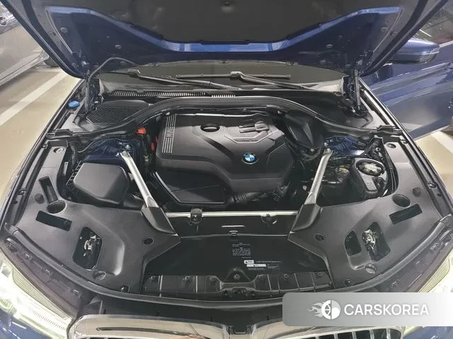 BMW 5 Series (G30) id 3044524 из Кореи 14