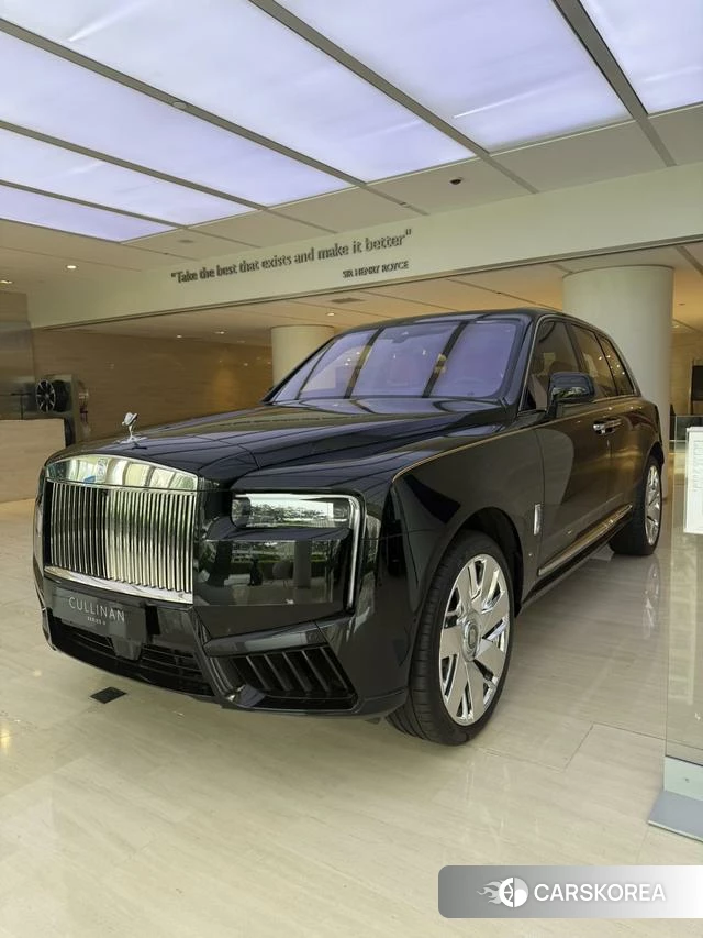 Rolls-Royce Cullinan 2025 Черный из Китая, фото 6