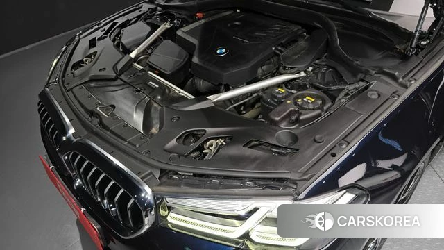 BMW 5 Series (G30) id 4594195 из Кореи 30