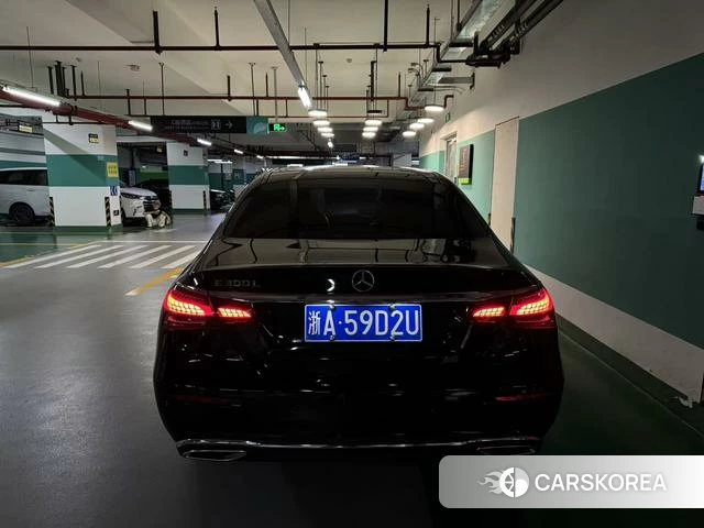 Mercedes-Benz E-class 2023 Черный из Китая, фото 6