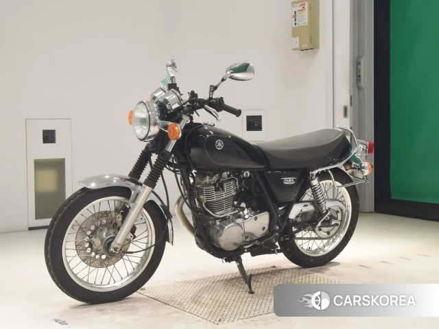 Проданный Yamaha SR 400 2017 из Японии, фото 4