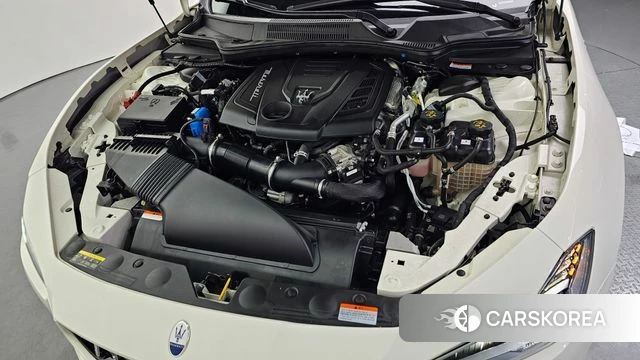 Maserati Ghibli id 4572555 из Кореи 26