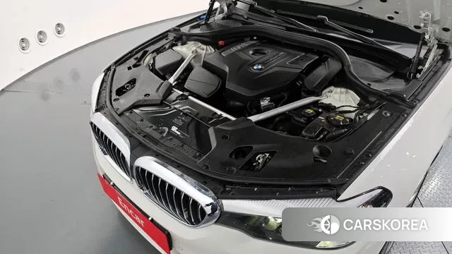 BMW 5 Series (G30) id 3375185 из Кореи 16