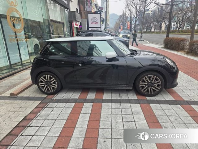 Mini Cooper C 4th generation id 3876529 из Кореи 16