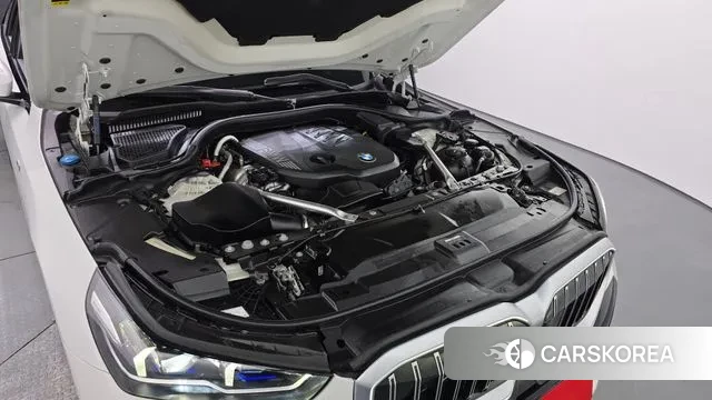 BMW 5 Series (G60) id 3696205 из Кореи 16