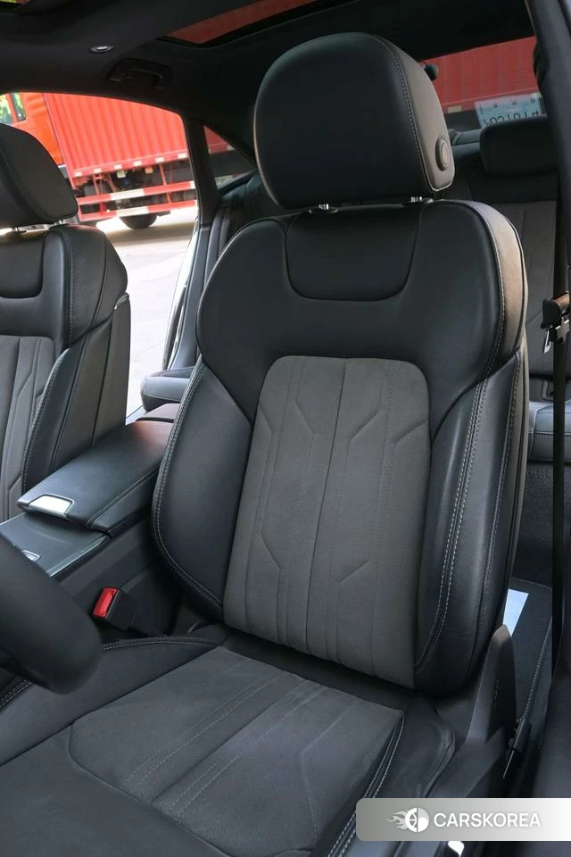 Audi A6L id 4239945 из Китая 20