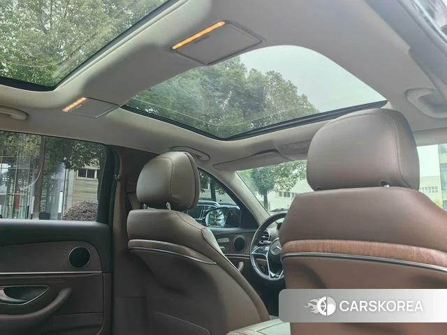 Mercedes-Benz E-class id 4298462 из Китая 13