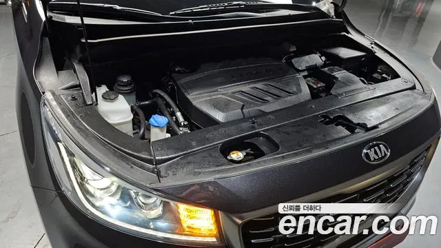 Kia The New Carnival id 2356543 из Кореи 16