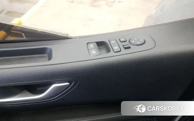 Hyundai Staria 2022 Серебристо-серый из Кореи, фото 6