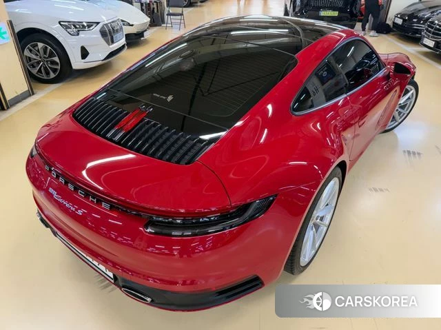 Porsche 911(992) id 4508001 из Кореи 14