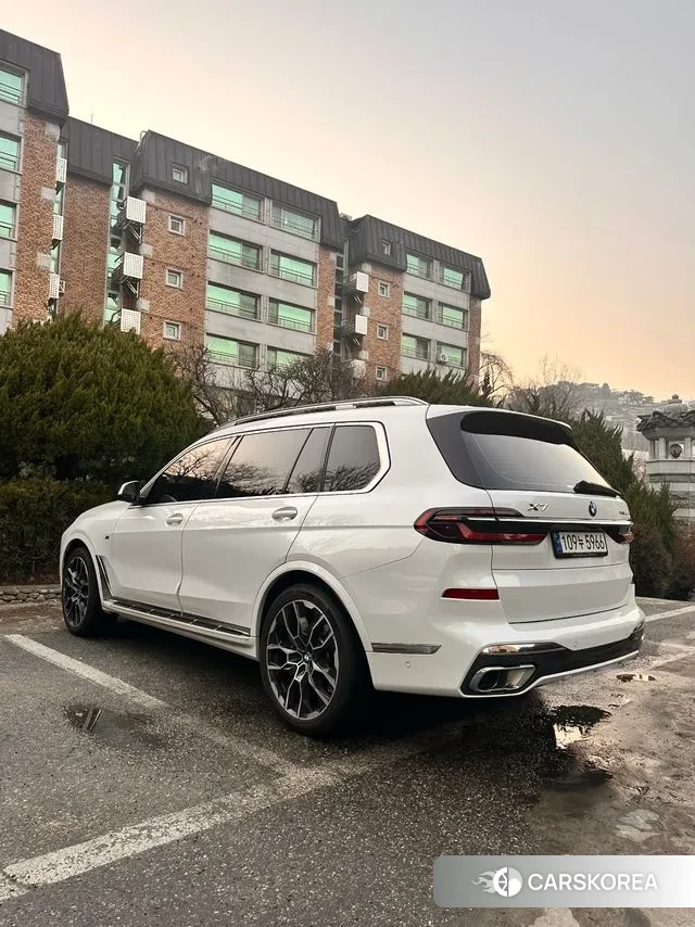 BMW X7 (G07) 2023 Белый из Кореи, фото 6