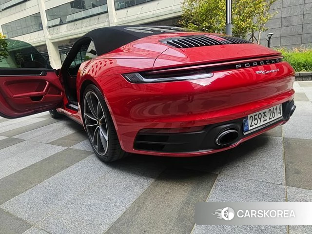 Porsche 911(992) id 4523866 из Кореи 16