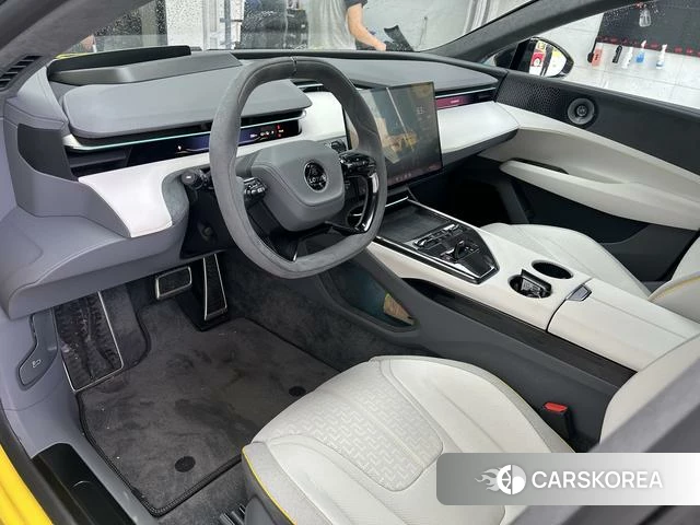 Lotus Sports Car Emeya 2026 Желтый из Китая, фото 6