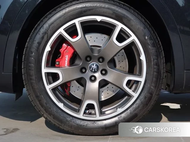 Maserati Levante id 3008463 из Кореи 16