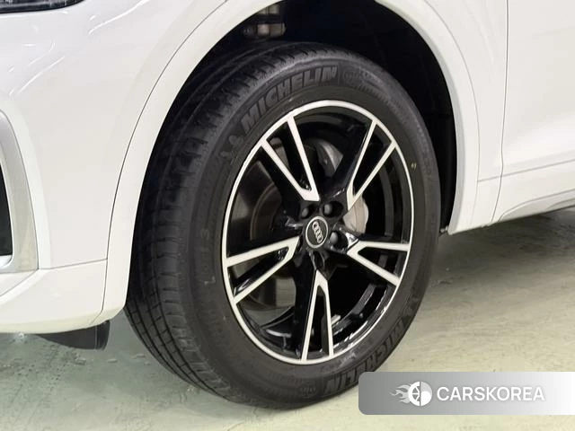 Audi Q5L id 4214537 из Китая 11