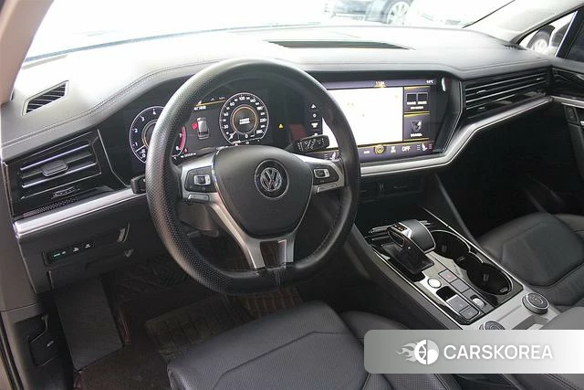 Volkswagen Touareg id 4211617 из Китая 14
