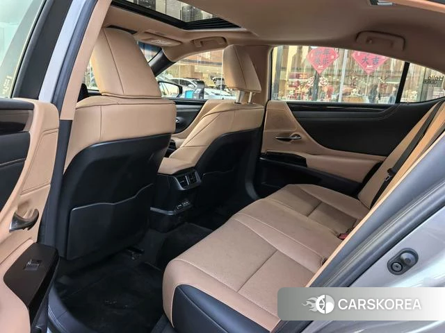 Lexus ES id 4290404 из Китая 12
