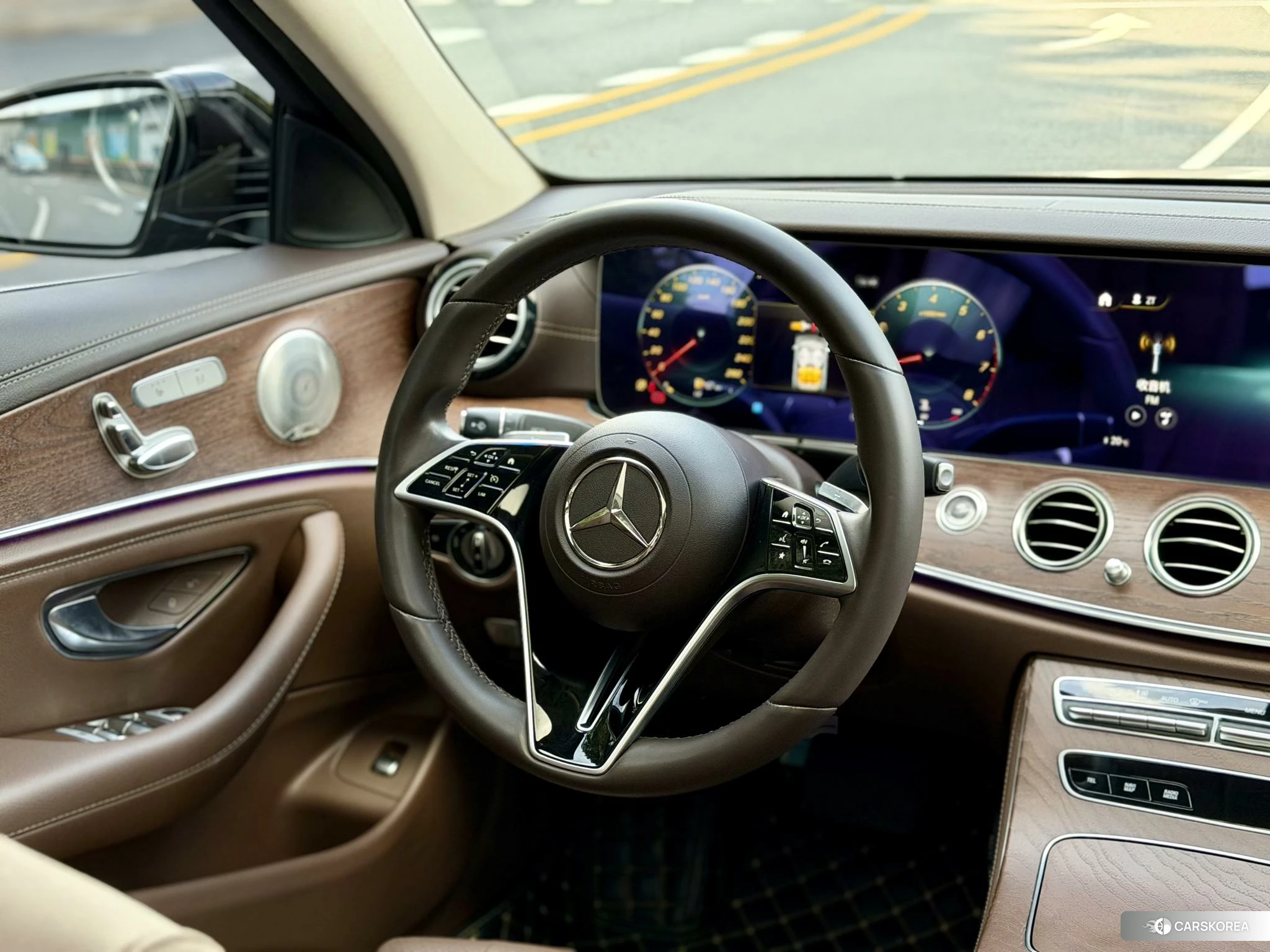 Mercedes-Benz E-class id 4499170 из Китая 10