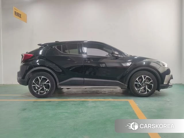 Toyota C-HR id 4254017 из Китая 16