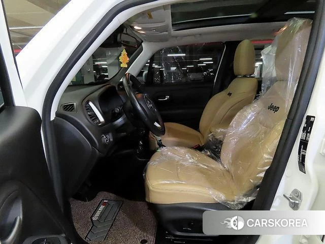 Jeep Renegade id 4459401 из Кореи 16