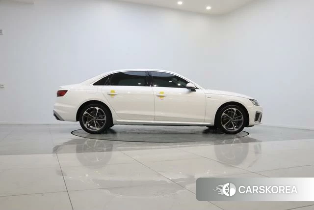 Audi A4L id 4348386 из Китая 16