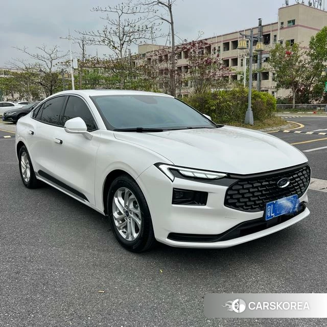 Ford Mondeo 2024 Белый из Китая, фото 6