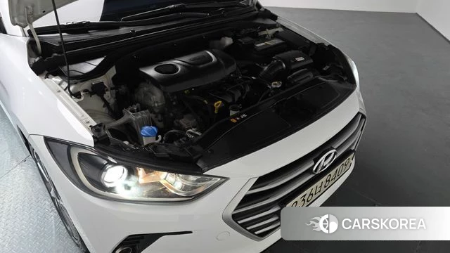 Hyundai Avante AD id 3834911 из Кореи 16