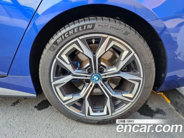 BMW i4 id 2948971 из Кореи 15