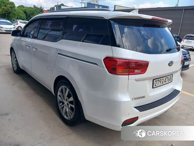 Kia The New Carnival id 3061002 из Кореи 13