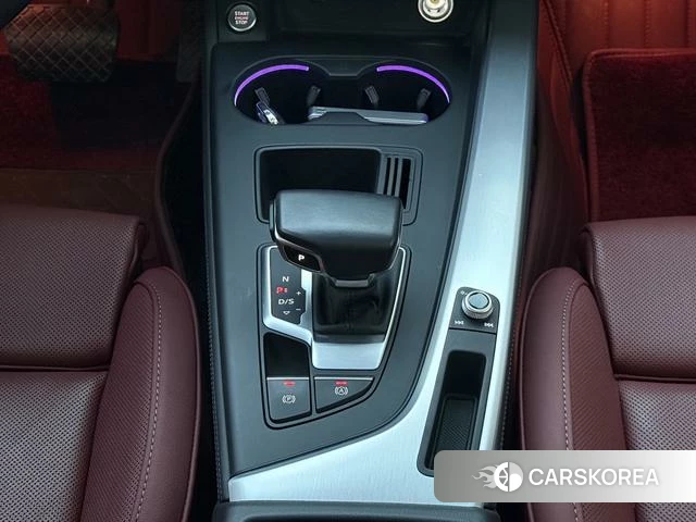 Audi A4L id 4400064 из Китая 15