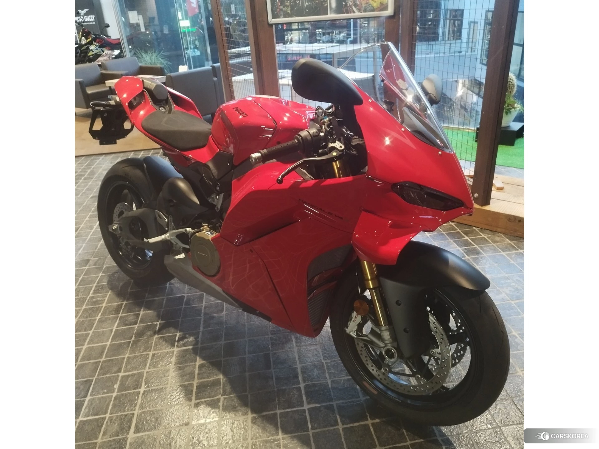 Проданный Ducati PANIGALE V4 S id 4320315 из Японии, фото 6