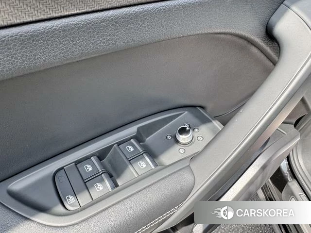 Audi Q5L id 4238154 из Китая 36