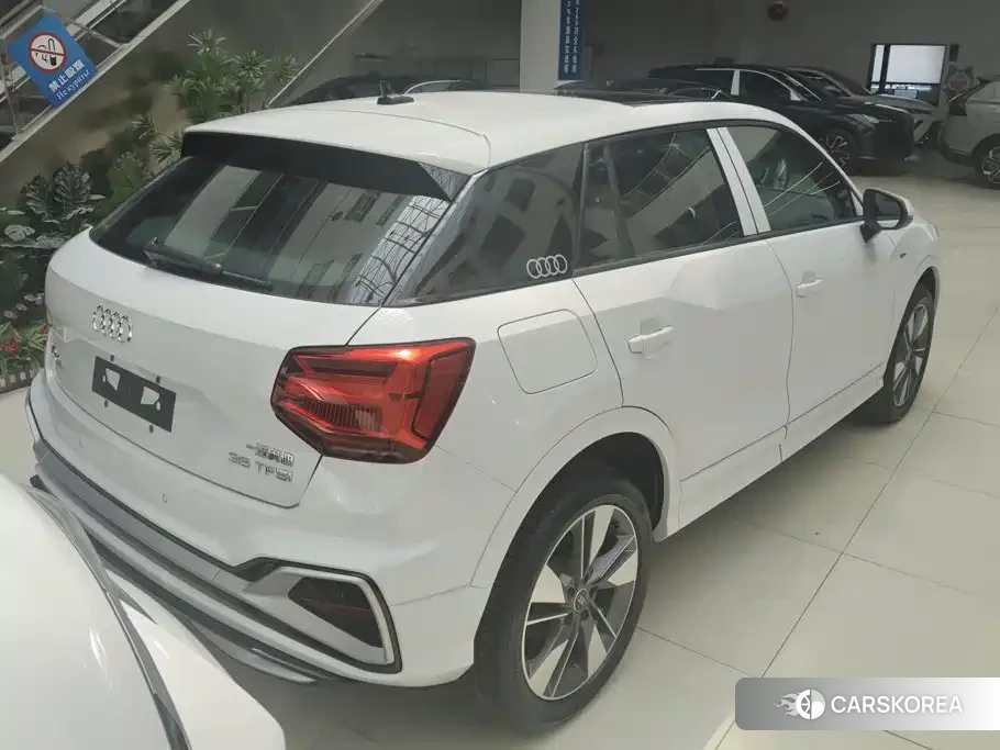 Audi Q2L id 4654582 из Китая 12