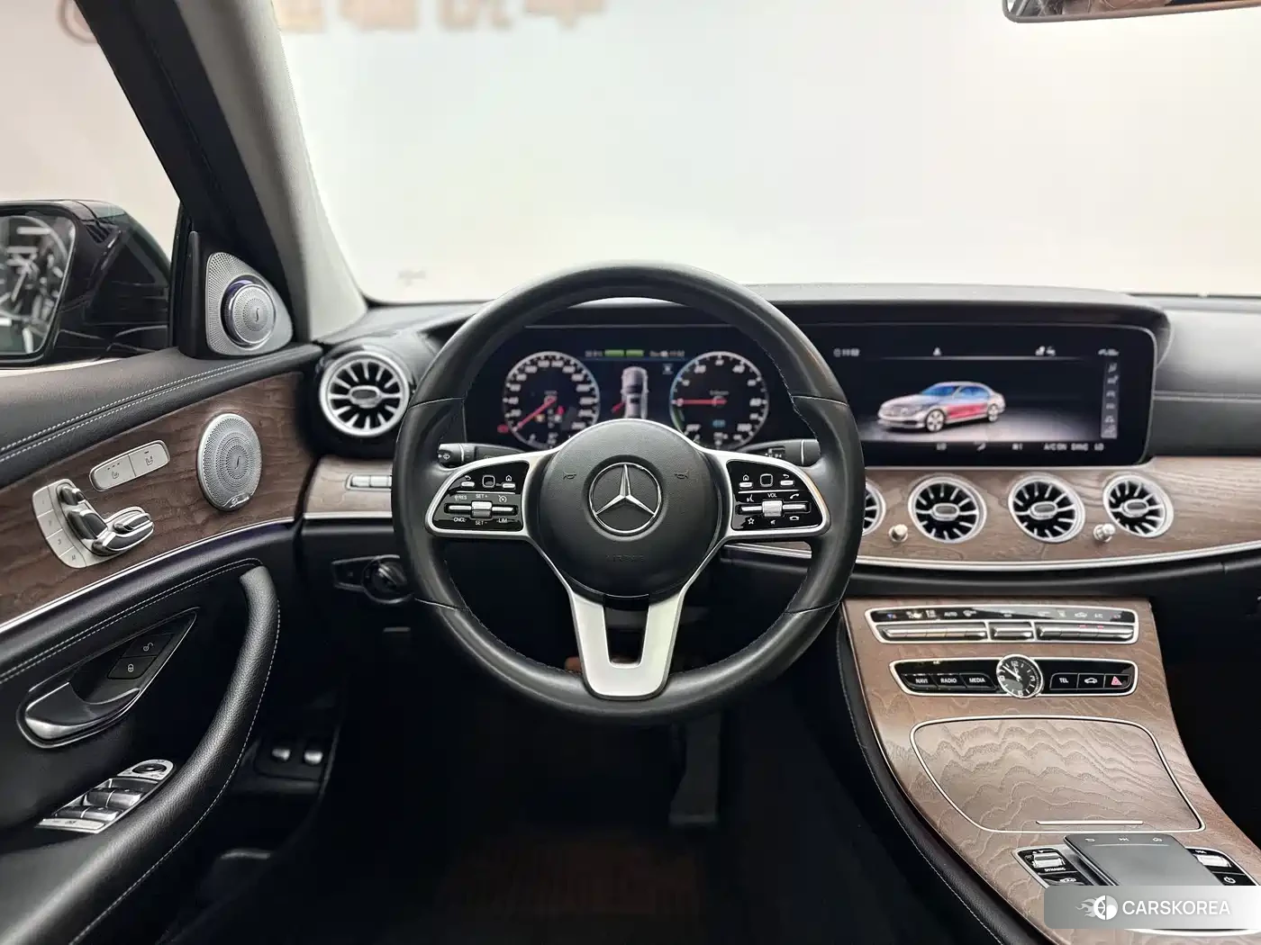 Mercedes-Benz E-Class id 4679805 из Китая 13