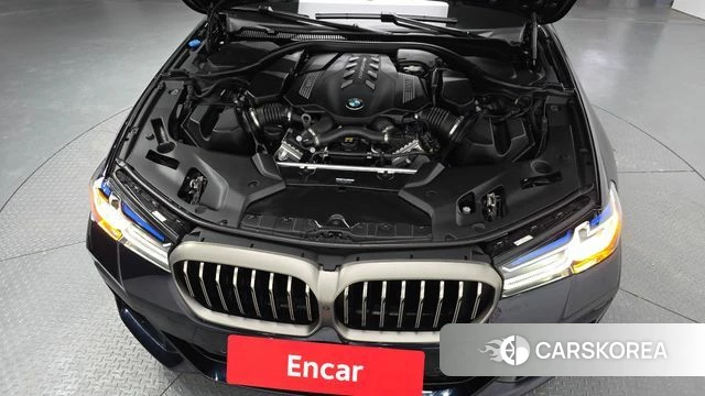 BMW 5 Series (G30) id 3922679 из Кореи 16