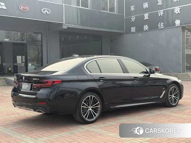 BMW 5 series 2022 Черный из Китая, фото 6